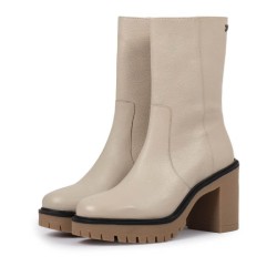 Woman ankle boots light brown