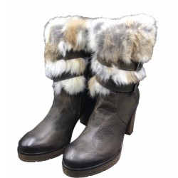 Brown woman's Winter Boot Manas